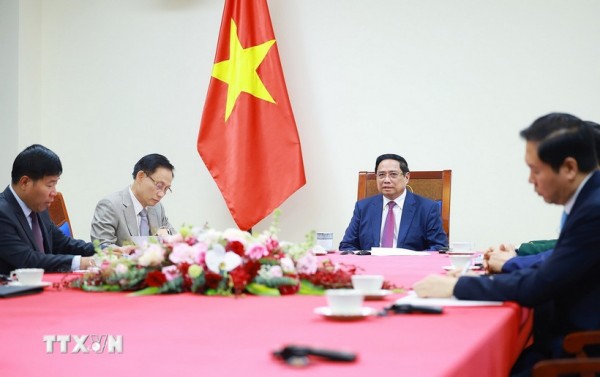 Thủ tướng Phạm Minh Chính điện đàm với Thủ tướng Malaysia Anwar Ibrahim